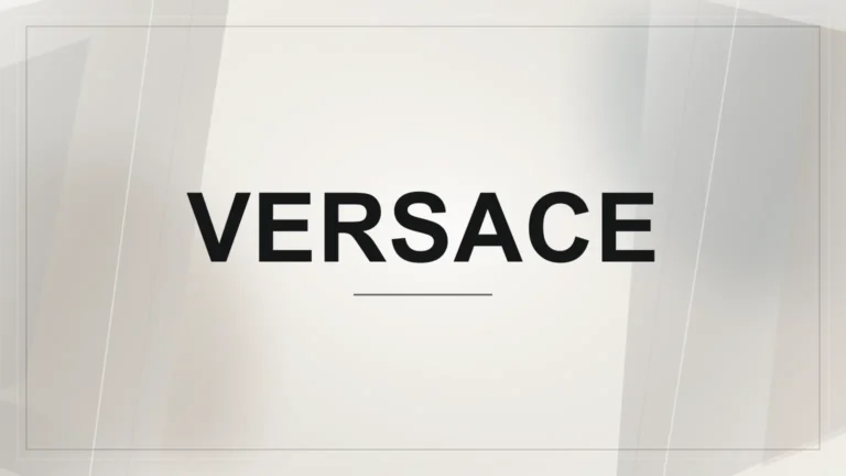 Světlý geometrický náhled s nápisem Versace